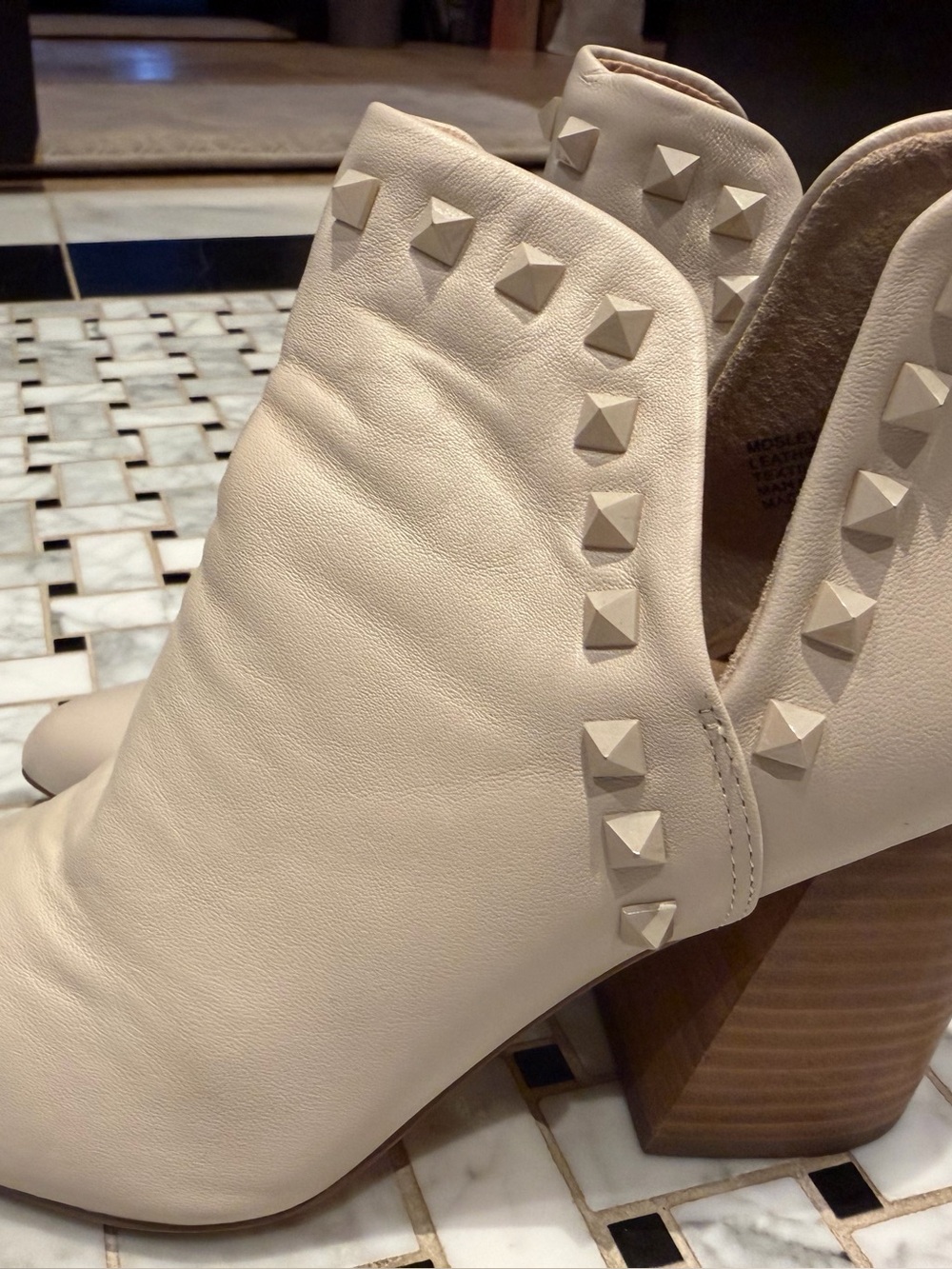 Steve Madden Women's Cream Studded Leather Ankle Boot 7